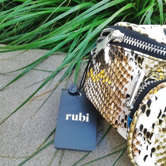 Casey Large Belt Bag Snake Multi Fanny Pack - Picture 3 of 6